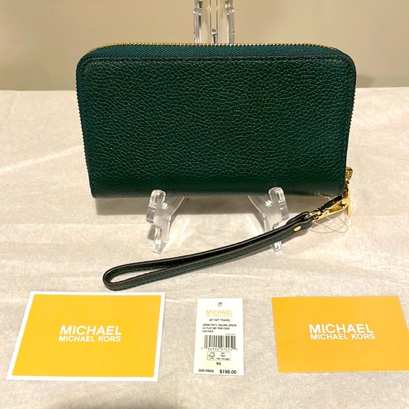 Michael Kors Jet Set Leather Zip Wristlet NWT 7.5”x4.5” - Picture 2 of 3